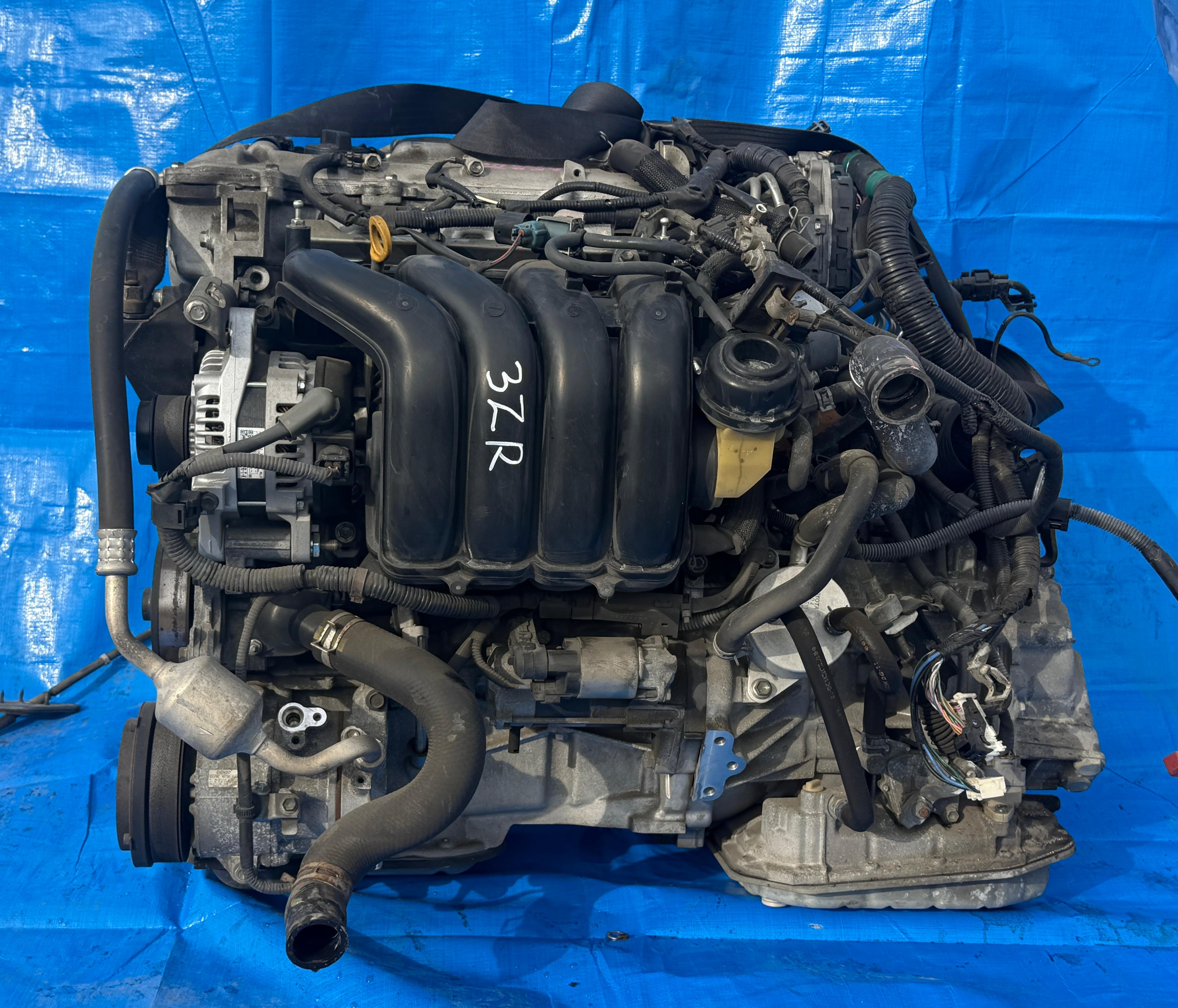 TOYOTA VOXY - Stock ID AEN00056
