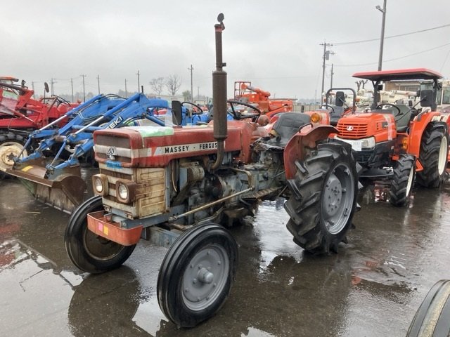 MASSEY FERGUSON TRACTOR - Stock ID AHM00026