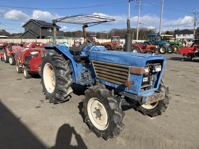 MASSEY FERGUSON TRACTOR - Stock ID AHM00116