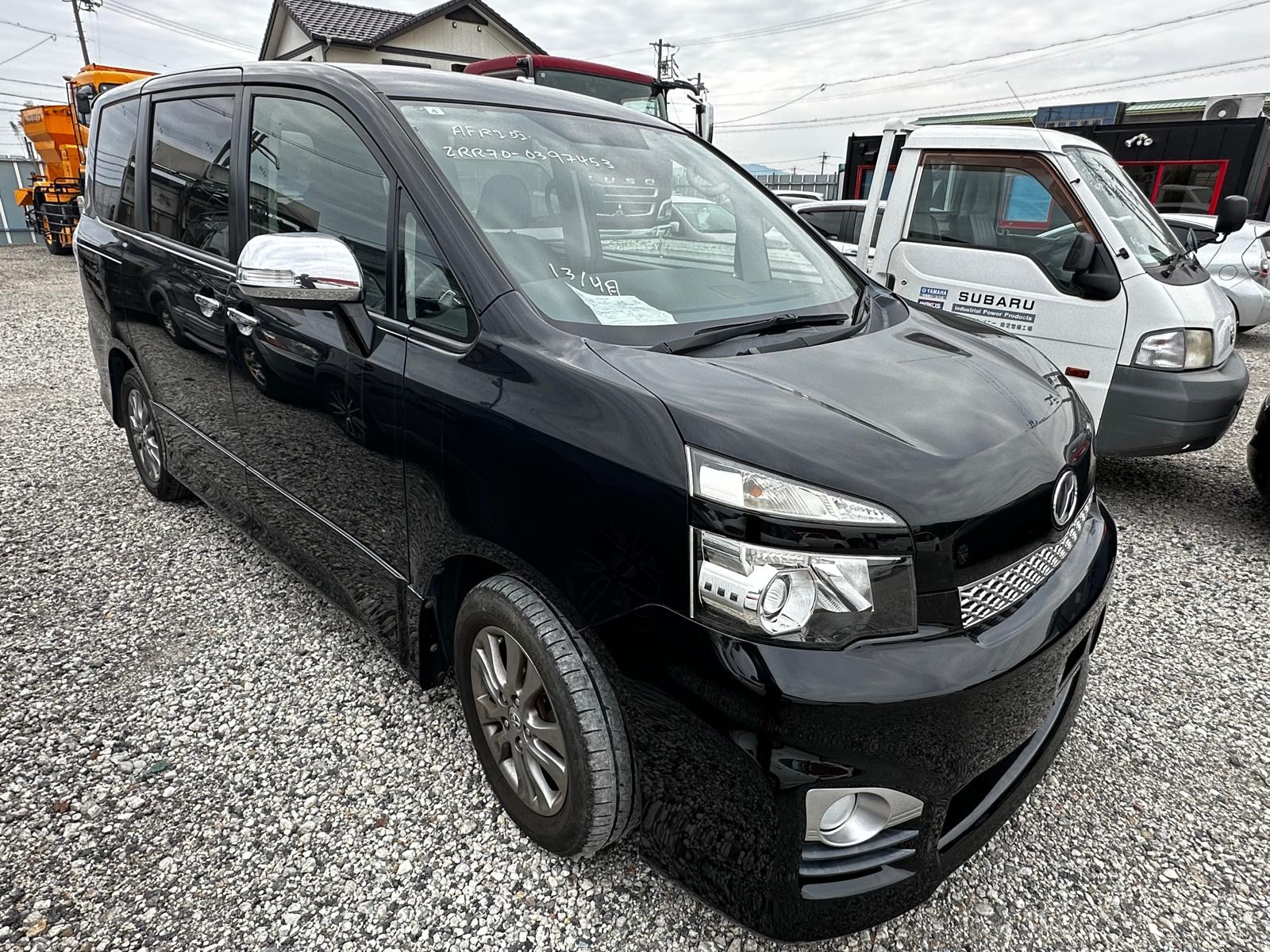 TOYOTA VOXY 2011 - Stock ID ASG1001