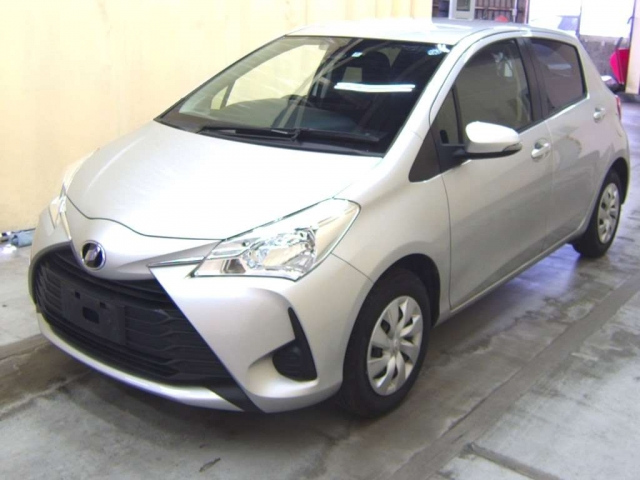 TOYOTA VITZ 2018 - Stock ID AT00068