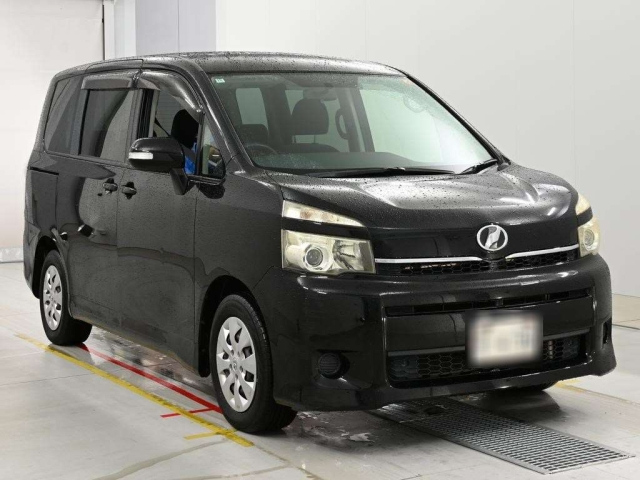 TOYOTA VOXY 2010 - Stock ID AT28622