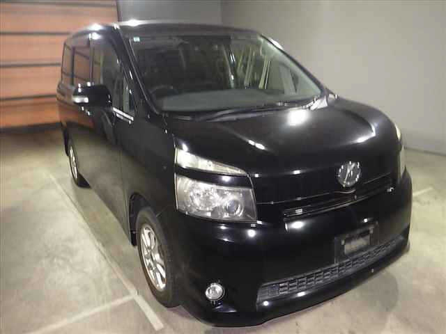 TOYOTA VOXY 2009 - Stock ID AT28585