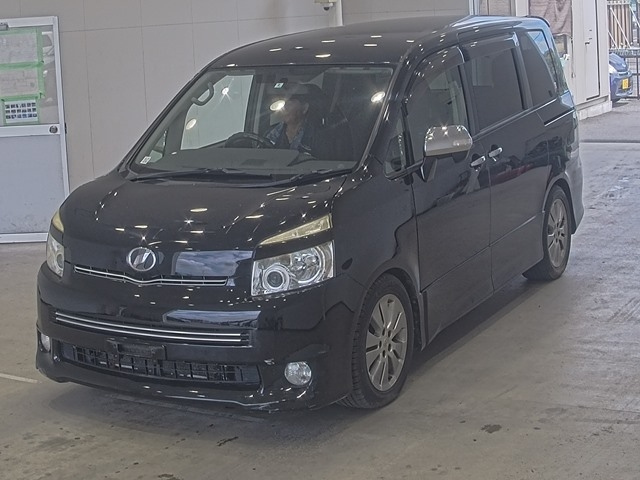 TOYOTA VOXY 2010 - Stock ID AT28599