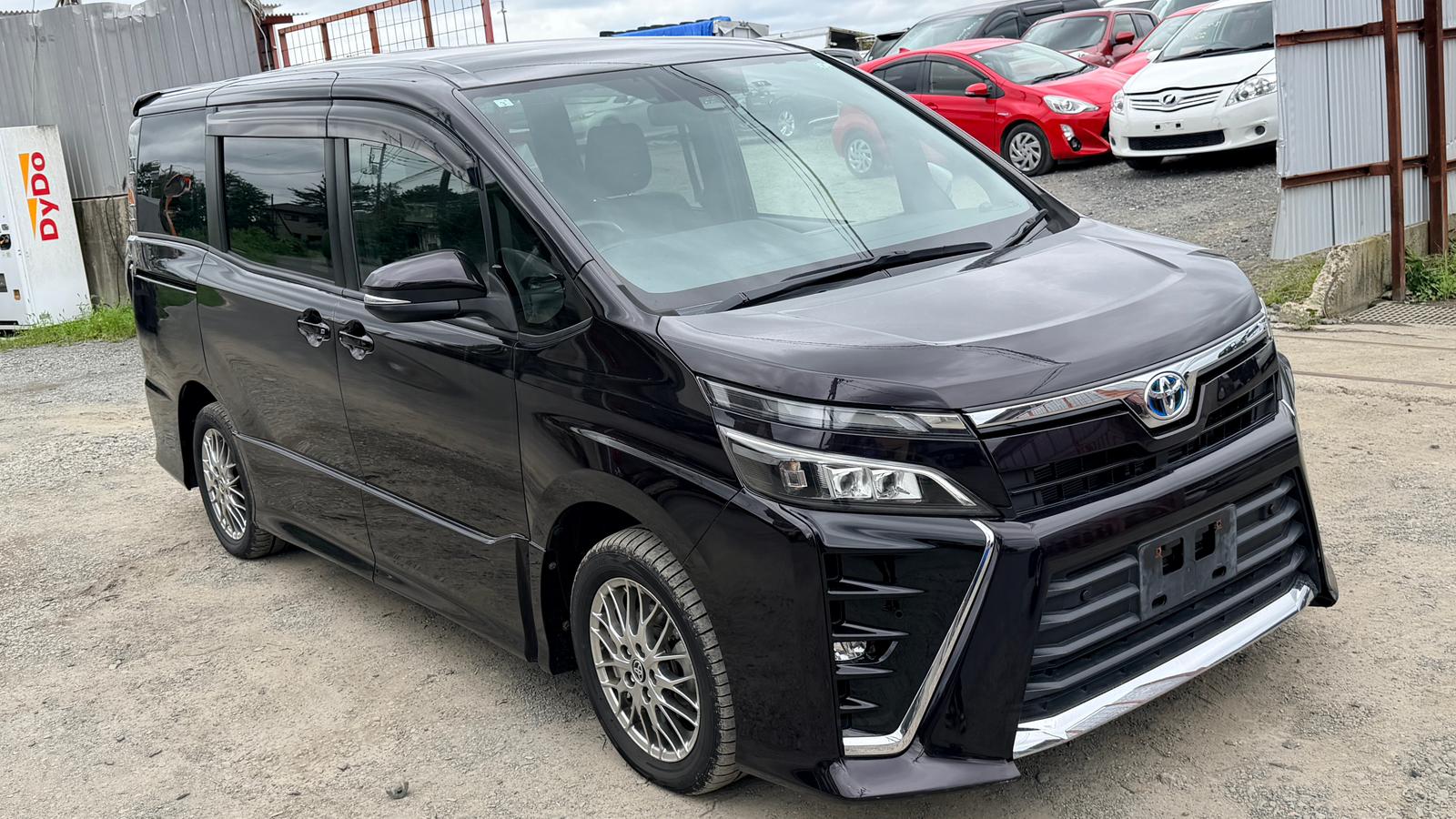 TOYOTA VOXY 2021 - Stock ID AT28639