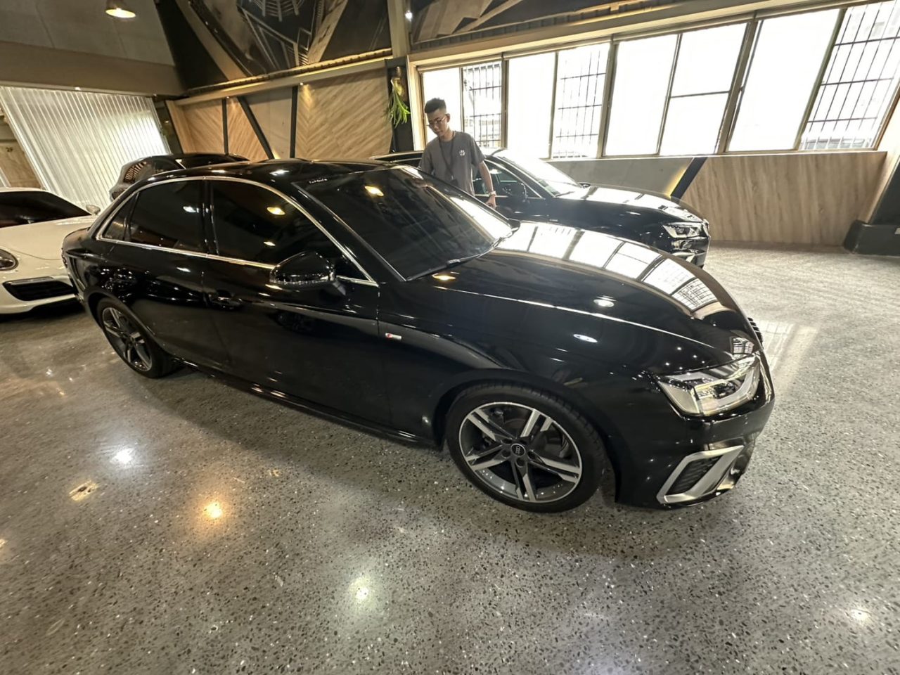 AUDI A4 2023 - Stock ID ATW00248