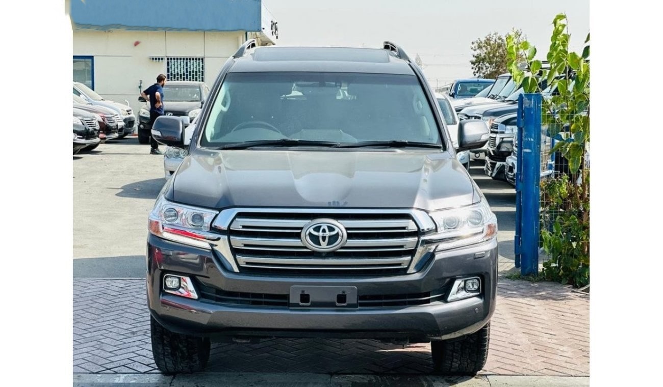 TOYOTA LAND CRUISER 2020 - Stock ID AUAE00032
